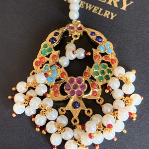 DJTK167 Madhuri navratan pozłacana tika z perłami/Maang tikka/Polki tikka/ozdoba na głowę panny młodej/deccanjewelry/prezenty dla niej/jadau jewelry