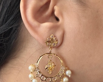DER566 Nida Pearl Chandbali-oorbellen – 22k verguld• Middelgrote jadau-oorbellen • Parels • Hyderabadi-bruiloftssieraden •Deccansieraden