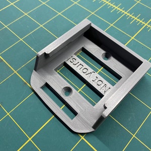 Makita Battery Storage Dock Mounting Bracket for 18V Lithium-Ion Batteries