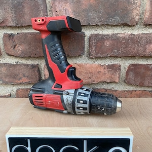 Milwaukee M18 Power Tool Storage Dock Mounting Bracket for 18V M18 Lithium-Ion (Drill, Saw, etc.)