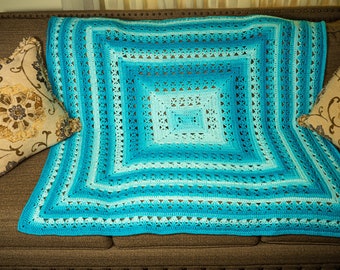 Ombre Throw Afghan In A Round