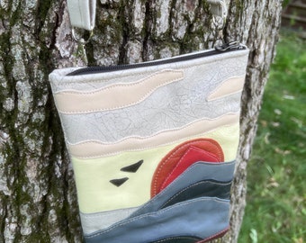 Leather/ canvas/ vinyl adjustable side bag scene