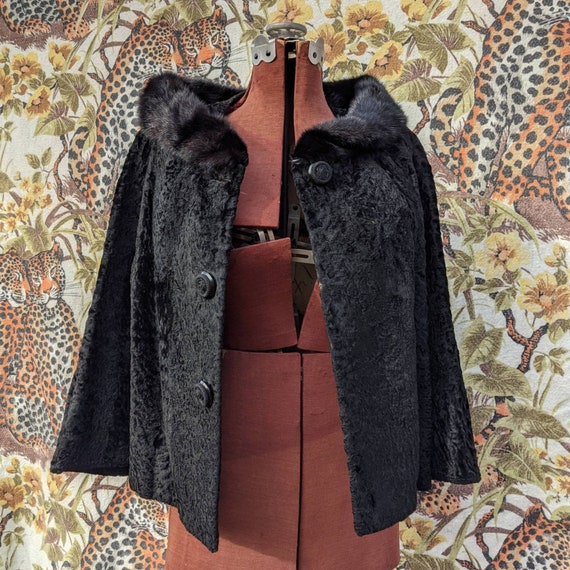 50s 60s Vintage Fur Coat by Helen of Memphis - Cr… - image 1