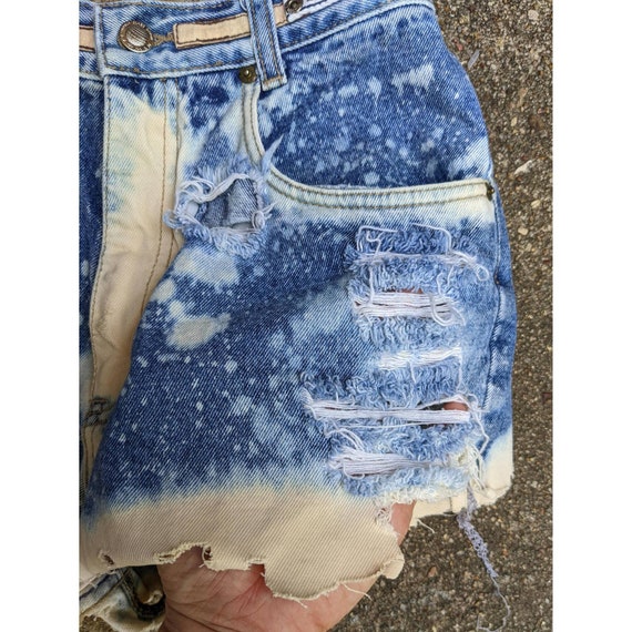 SALE! 90s Vintage Shorts - TOTALLY Shredded Bleac… - image 8