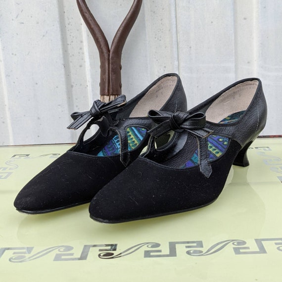 1970s Black Heels with Bow by Sbicca - Suede Spoo… - image 2