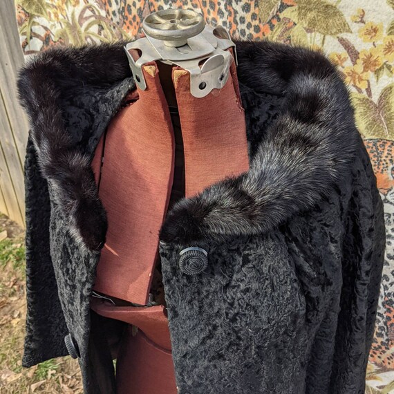50s 60s Vintage Fur Coat by Helen of Memphis - Cr… - image 5