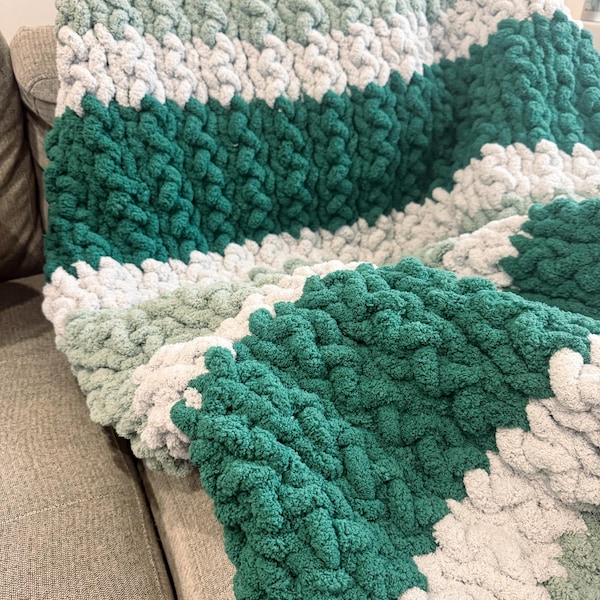 Handmade Chunky Knit Blanket, Housewarming Gift, Cozy Home Decor, Chenille Boho Knit Blanket, Throw Blanket for Couch, Reading Nook Decor