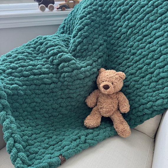 Handmade Chunky Knit Blanket: Cozy Chenille Throw, Custom Colors