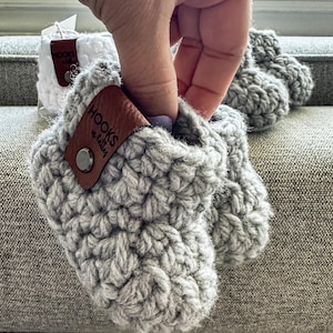 Soft Baby Booties for 0-3, 3-6, 6-12 Months Old, Pregnancy Announcement, Crochet Baby Shoes, Warm Socks for Babies