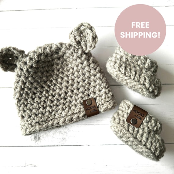 Chunky Baby Bear Hat and Booties Set – Newborn Crochet Bear Outfit, Infant Winter Hat and Booties, Baby Shower Gift, Handmade Baby Set