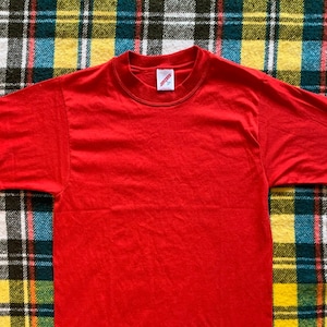 Vintage 80&#39;s blank red jerzees t-shirt
