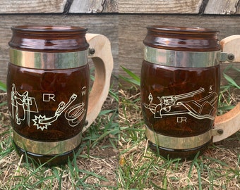Vintage 50's/60's pair of western theme Siestaware amber barrel mugs