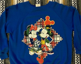 Vintage 90's Disney Mickey Mouse & Minnie Mouse Streetwear plaid Disneyland pullover crewneck Sweatshirt