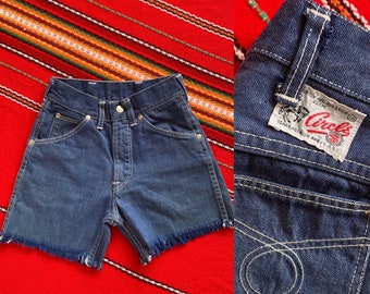 KIDS Vintage 1950s Circle S Sears Roebucks cut off western style slim denim shorts