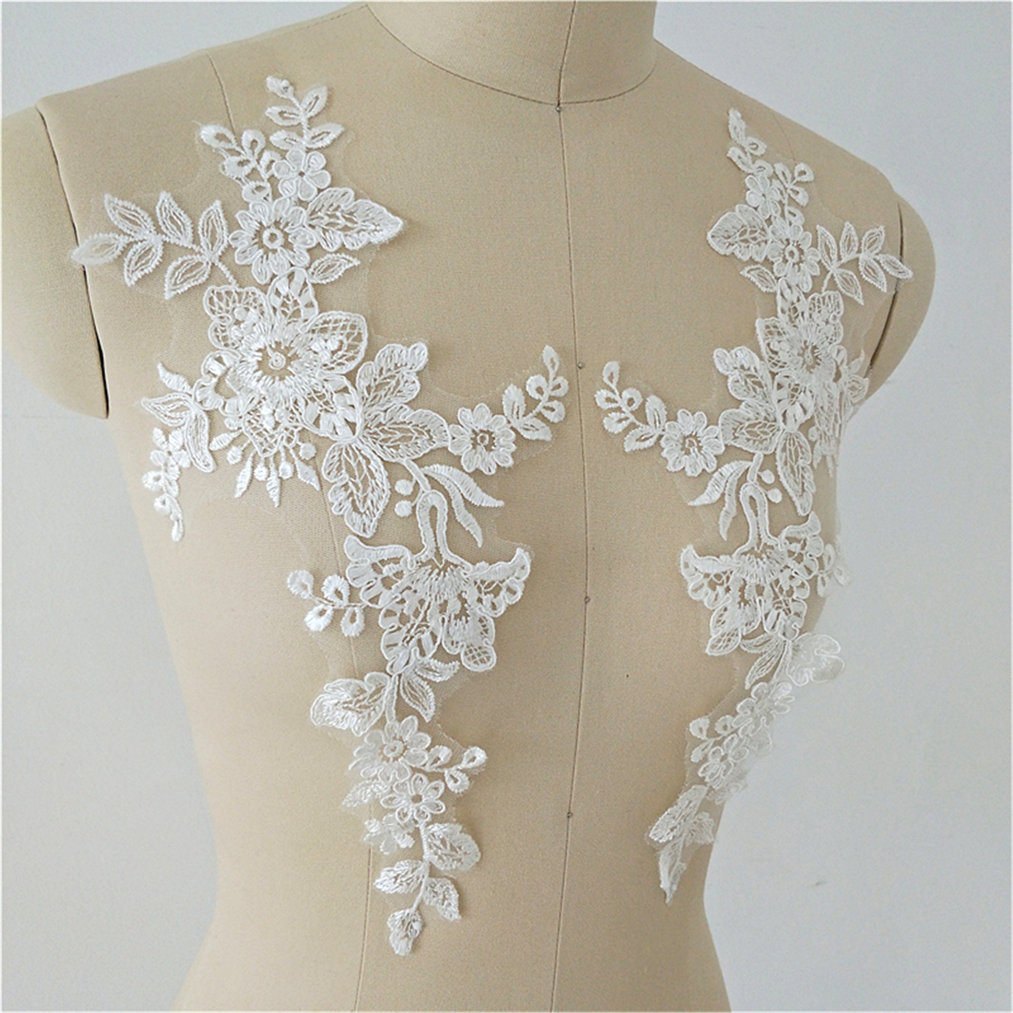 Embroidery Corded Lace Applique Motif Patch Materials with Corded Sewing on Bridal Wedding Full Dress Gown Trims Veils Fabric Crafts 1 Pair