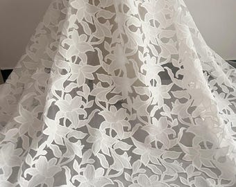 Tela de encaje con bordado floral: velo de novia de tul con cordón color blanco roto