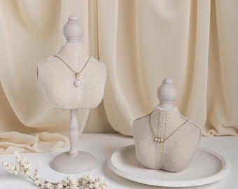 Displaystandaard voor paspopketting: displayset sieradenbuste