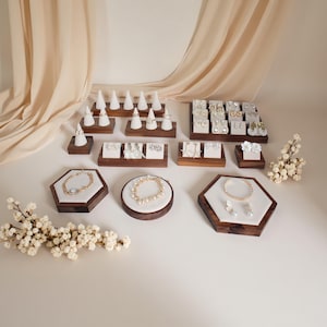 Espositore per gioielli in legno: organizer per collane, orecchini e anelli