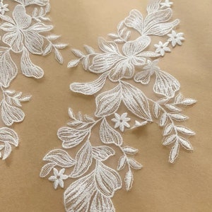 Off White Floral Lace Applique: Rayon Embroidery, Gown Dress Embellishment