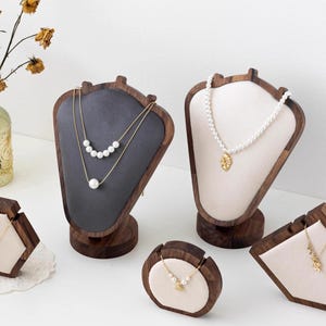 Walnut Jewelry Display, Velvet Jewelry display, Necklace Holder, Jewelry Display set, Necklace Stand, Jewelry Holder, Necklace Display
