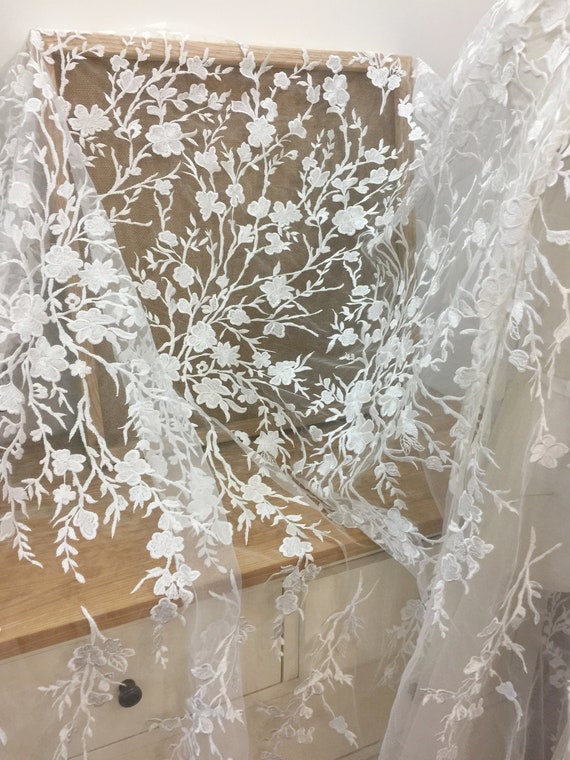 Exquisite Floral Embroidery Lace Fabric 3D Flower Lace Fabric Wedding Dress Fabric By The Yard 3D Guipure Bridal Lace Fabric