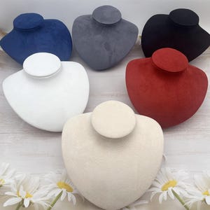 Velvet Heart-Shaped Necklace Display Stand