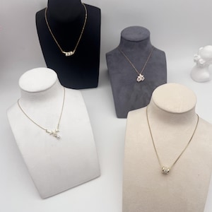 Velvet Necklace Display Bust: Elegant Jewelry Holder