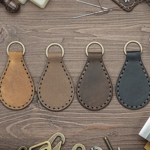 Porte-clés en cuir personnalisé, cadeau porte-clés gravé personnalisé pour homme et anniversaire, cadeau porte-clés monogramme pour petit ami, porte-clé en forme de larme