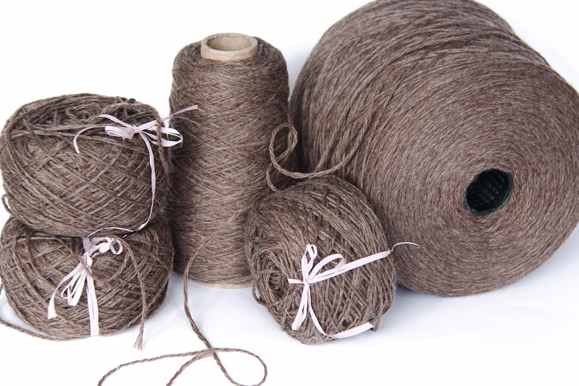 Brown Italian Wool Yarn on Cone: 100% Pura Lana (per 100 grams)