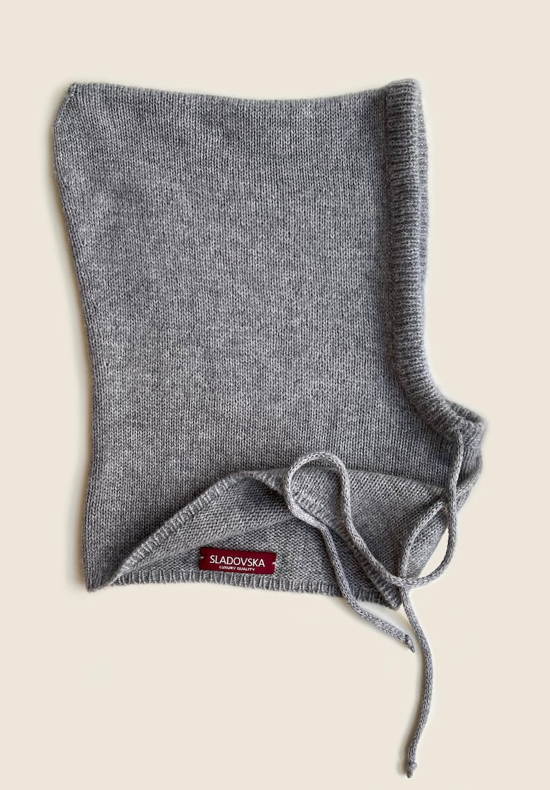 Scandinavian-Inspired Knit Hood – Step-by-Step Guide