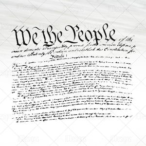 Pode incluir: Uma imagem em preto e branco do início da Constituição dos Estados Unidos. O texto diz "Nós o Povo" e continua com o preâmbulo da Constituição.
