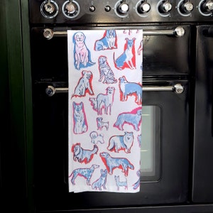 Colourful Dog Tea Towel – Dog Print Kitchen Towel Featuring Dalmatian, Dachshund, Golden Retriever – Dog Mum Gift, Dog Pattern Tea Towel