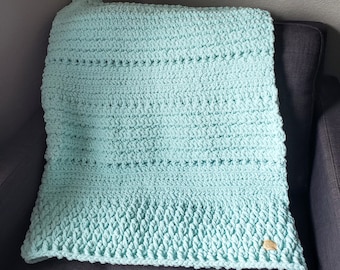 Crocheted blanket, baby blanket, baby gift, baby shower gift, Bernat blanket