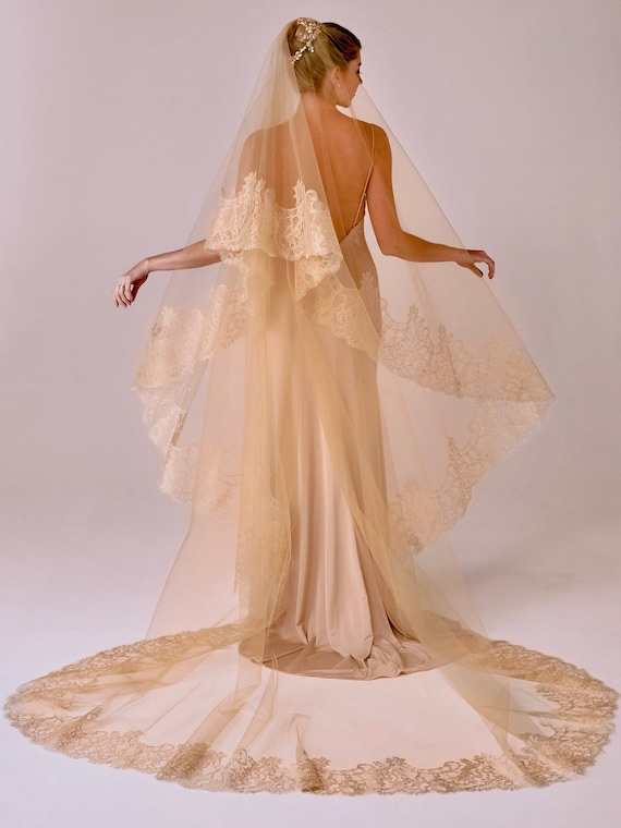 m*→様 2WAY VEIL TULLE TOP、CUP IN CAMI DRE Champagne, Two Tier, French Lace Trim, Tulle, Wedding Veil