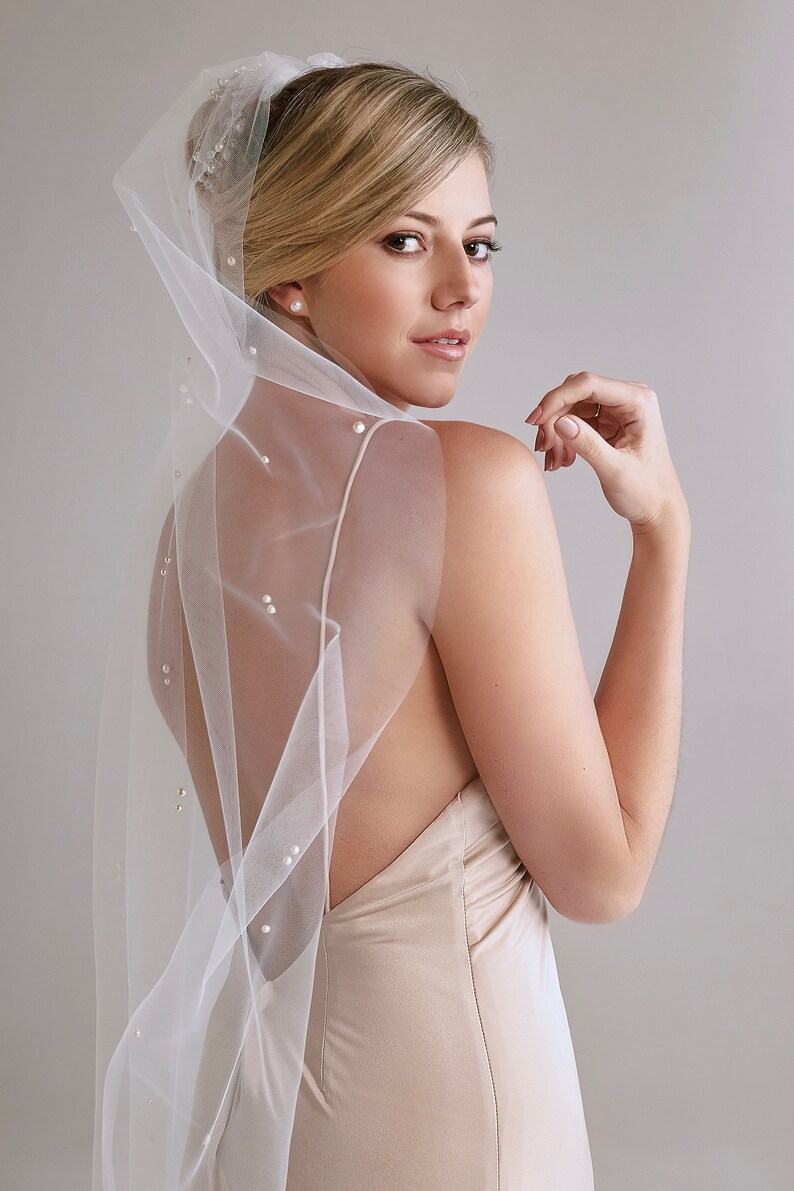 Off white, Single tulle, Wedding veil with pearl stones image 1