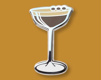 Emaille pin espresso-martini: verzilverde cocktailreversspeld