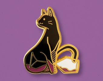 Cat Wine Enamel Pin: Gold-Plated Kitten Accessory
