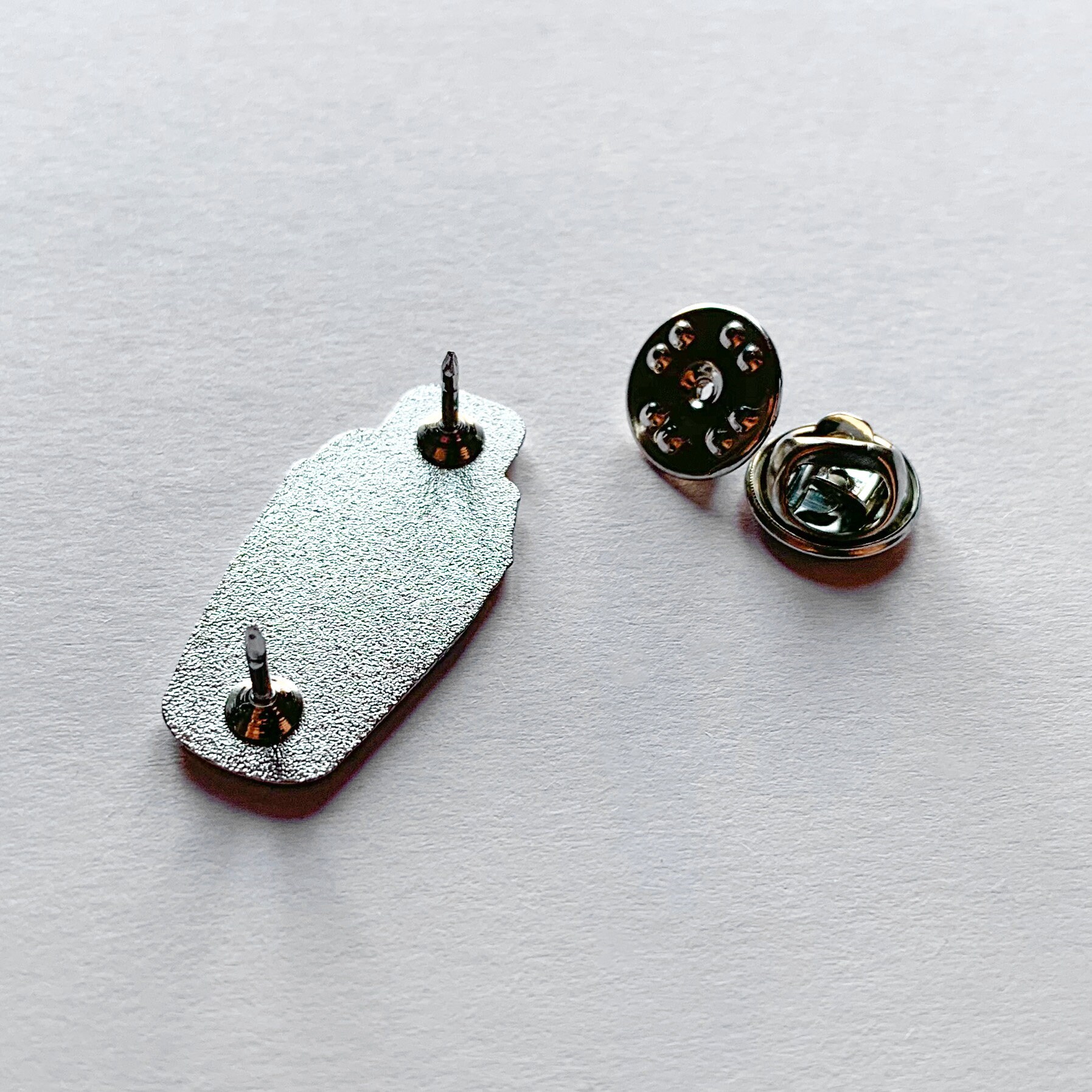 Vintage Cocktail Shaker Pin – Hard Enamel Gift for Bartenders