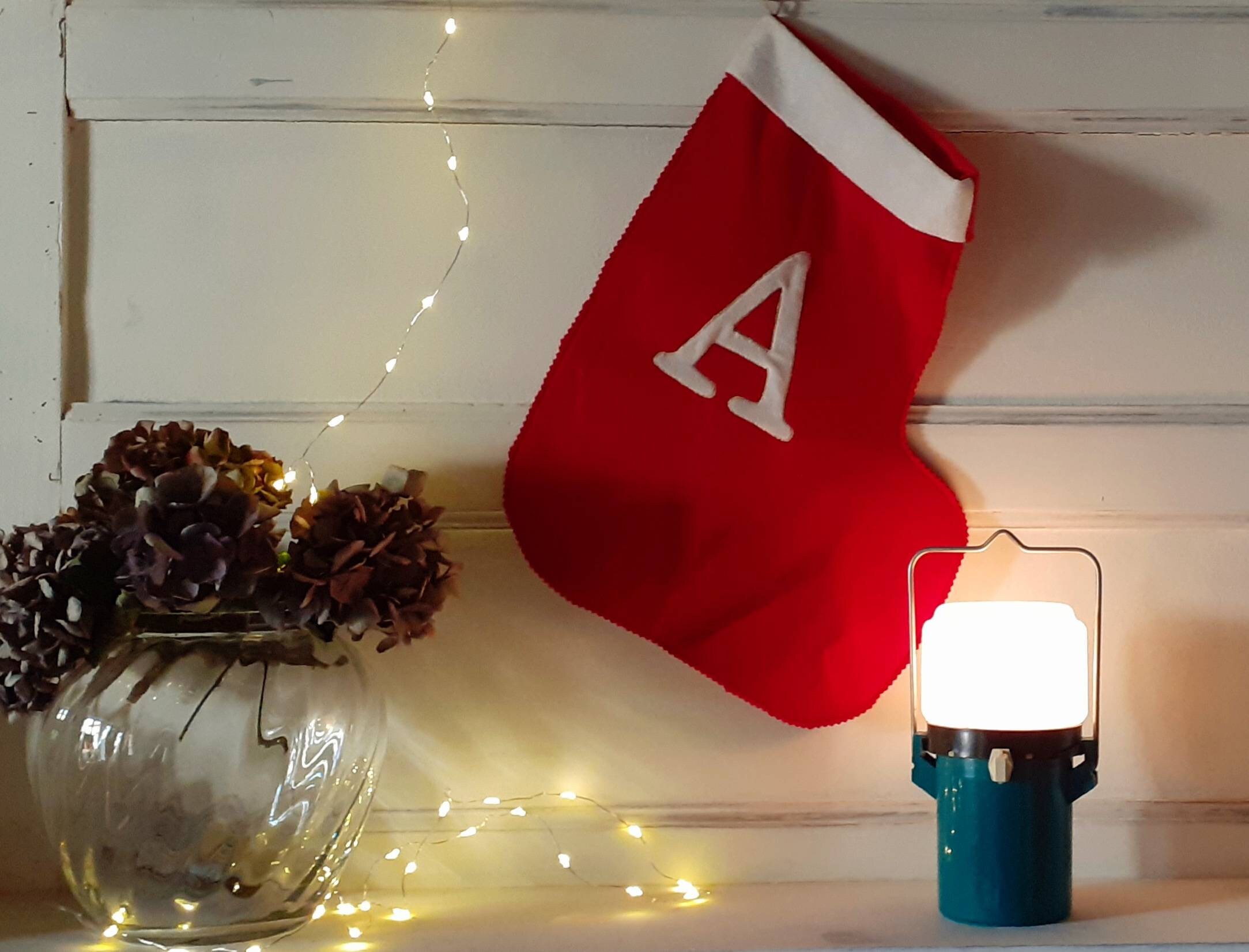 Botte en Feutrine Rouge avec Initiale - Décoration de Noël Personnalisée