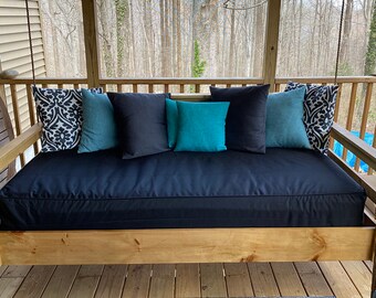 Funda de cojín negra para columpio de porche: colchón impermeable para exteriores.