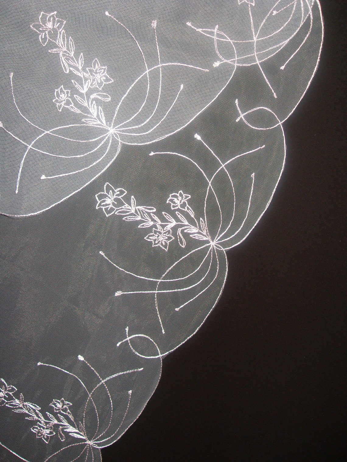 Modern Wedding Veil Embroidered Wedding Veil Trim Bridal Veil Fingertip Veil Long Bridal Veil Etsy