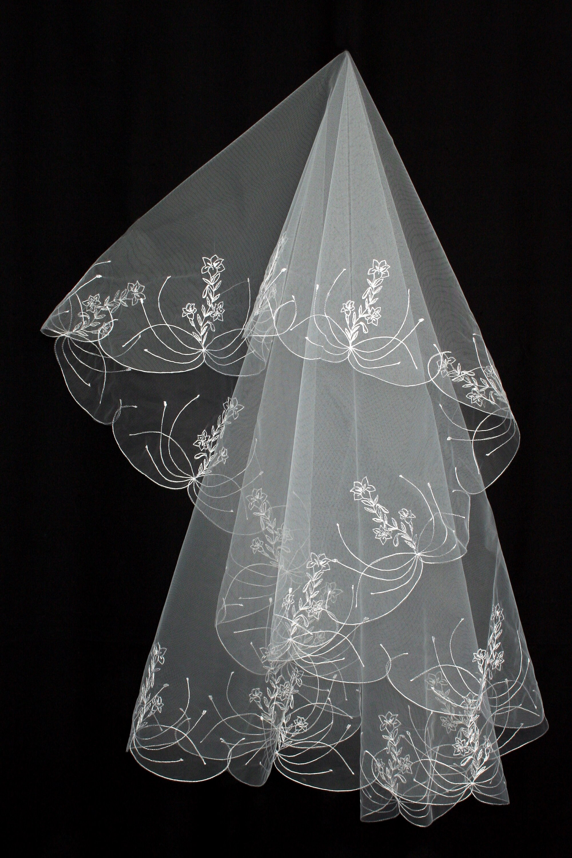 Modern Wedding Veil Embroidered Wedding Veil Trim Bridal Veil Fingertip Veil Long Bridal Veil Etsy