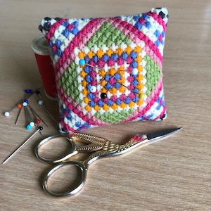 Elizabeth bradley needlepoint - Etsy 日本