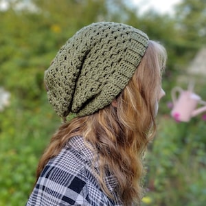 Granny's Slouchy Beanie Crochet Pattern