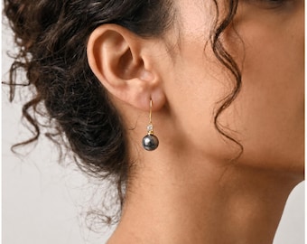 Pendientes colgantes de perlas delicadas, ganchos de plata de ley con circonitas cúbicas, color de perla gris claro/gris oscuro/blanco/negro, tamaño de perla 12 mm/10 mm/8 mm.