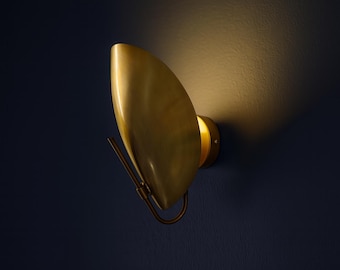 Handgefertigte Messing Wandleuchte: Moderne minimalistische Leuchte