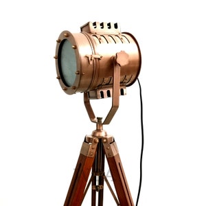 Nautical Antiqued Spot Light Floor Lamp Handmade Adjustable Wooden Tripod Marine Studio Searchlight E27 Light Lamp Home and Office Decor