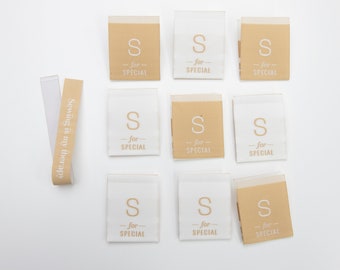 S Für BESONDERE Nähetiketten - THE BASIC von Sewing Therapy (10 Etiketten in jedem Umschlag)