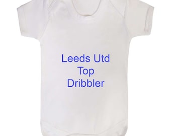 Personalised Football Baby Grow 6 to 12 Months - Leeds Utd Top Dribbler Style - Various Designs- (NO Sitckers)- Beautifull Embroidery