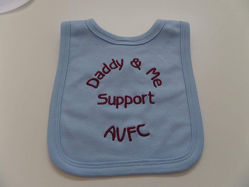 MANCHESTER/'S BEST DRIBBLER FOOTBALL DRIBBLE BABY BIB GIRL BOY GIFT